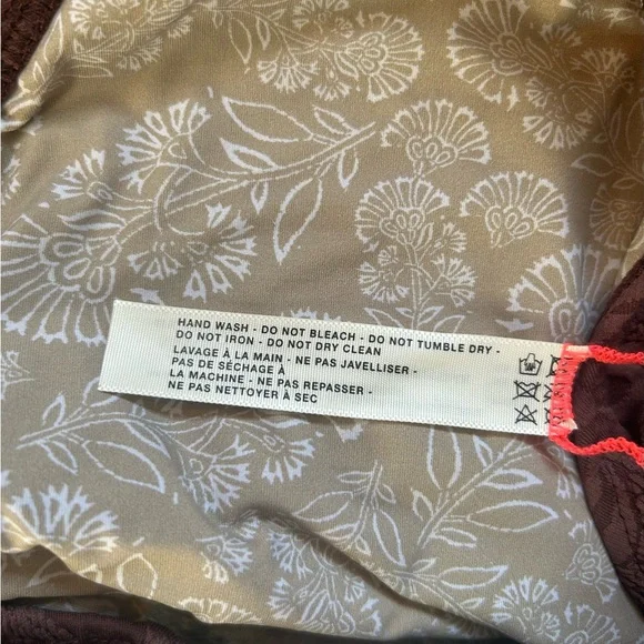 free-est Miley One-Piece Size Medium - Picture 10 of 10